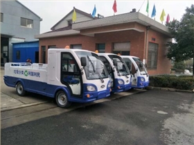 圣倍諾定制款電動(dòng)垃圾清運(yùn)車(chē)