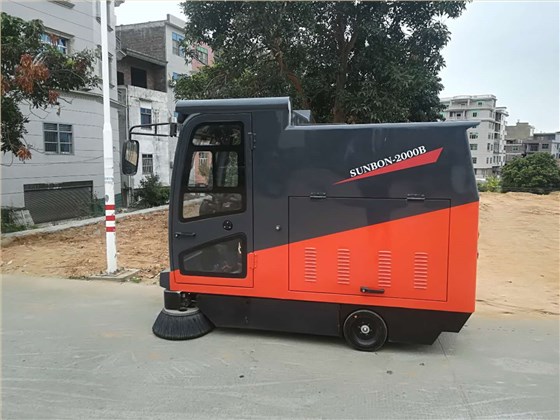 圣倍諾電動清掃車