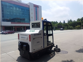 電動清掃車在市政環(huán)衛(wèi)使用有哪些優(yōu)勢？