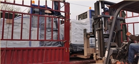 2000A駕駛式電動掃地車走進(jìn)湖北某物業(yè)