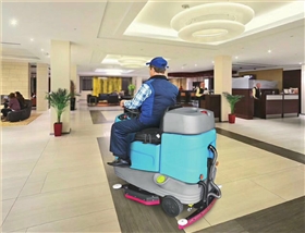 蘇州某木業(yè)采購雙盤駕駛式洗地機(jī)保潔