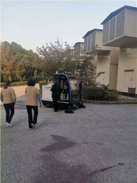 無(wú)錫地鐵再次復(fù)購(gòu)2000A電動(dòng)掃地車(chē)