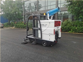 國(guó)產(chǎn)路面清掃機(jī)哪款好？