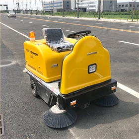 工業(yè)道路清掃車 未標(biāo)題-11400A