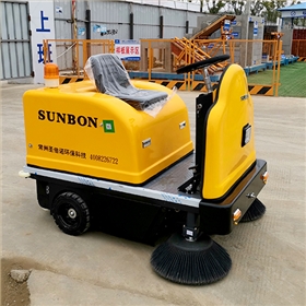 駕駛式電瓶掃地機(jī) 駕駛式電瓶掃地機(jī)