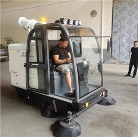 工廠如何選擇工業(yè)清掃車 工廠如何選擇工業(yè)清掃車