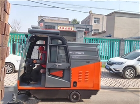 電動掃地車的價格以及工作效率 電動掃地車的價格以及工作效率