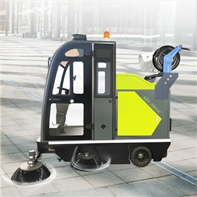 電動(dòng)清掃車哪里好用？