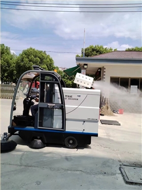 使用工業(yè)吸塵掃地車需要注意哪些事項(xiàng) 使用工業(yè)吸塵掃地車需要注意哪些事項(xiàng)