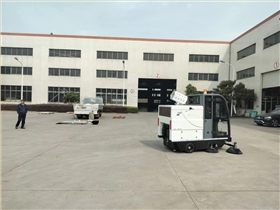 物業(yè)電動(dòng)清掃車:改變清潔工作的未來 物業(yè)電動(dòng)清掃車:改變清潔工作的未來