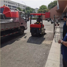 電動(dòng)清掃車：提高城市環(huán)境質(zhì)量的新選擇