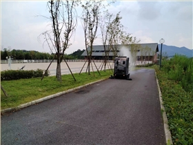 城市發(fā)展引領(lǐng)機(jī)械清潔時(shí)代，電動掃地車受矚目