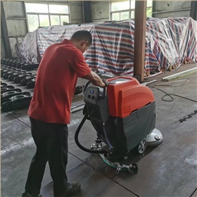 廠區(qū)道路清掃車:提升工廠清潔效率的利器 廠區(qū)道路清掃車:提升工廠清潔效率的利器