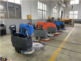 車間清潔利器，車間清掃車助力企業(yè)高效清潔！