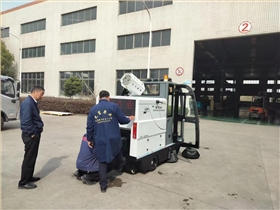 公路電動(dòng)掃地車是環(huán)衛(wèi)部門的“重要成員”！