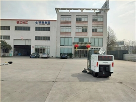 性價(jià)比高的微型清掃車，讓清掃更輕松 