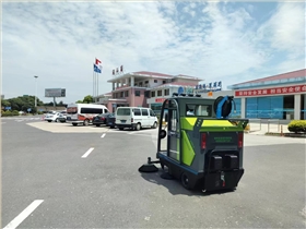 電動(dòng)掃地車選購指南：輕松清潔，提升效率 