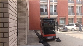 清掃車(chē):城市衛(wèi)生的“移動(dòng)衛(wèi)士” 清掃車(chē):城市衛(wèi)生的“移動(dòng)衛(wèi)士”
