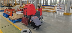 駕駛式洗地機在不同行業(yè)中的應(yīng)用 駕駛式洗地機在不同行業(yè)中的應(yīng)用