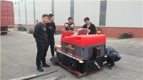 工業(yè)掃地車 工業(yè)掃地車