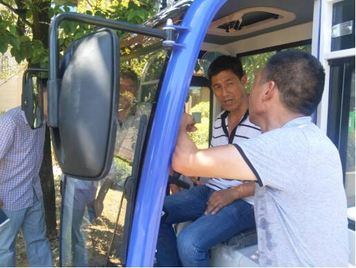 圣倍諾電動(dòng)掃地機(jī)