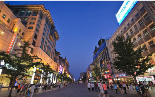 電動掃地車在廣場步行街的應用 電動掃地車在廣場步行街的應用