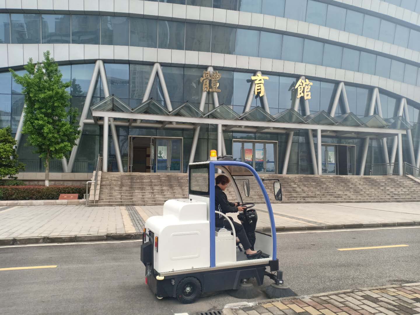 電動掃地車可以清掃哪些垃圾？