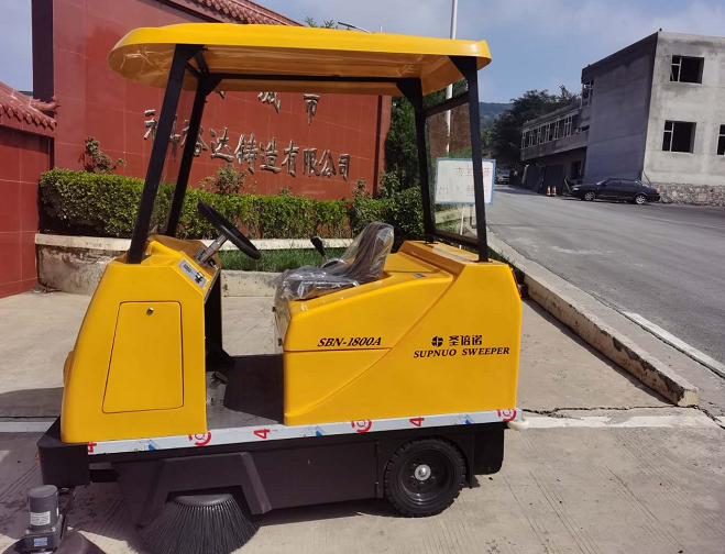 工廠掃地機(jī)越來(lái)越受企業(yè)老板們青睞