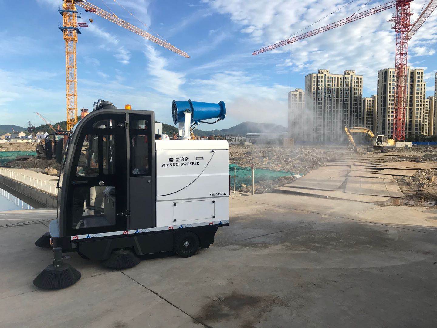 企業(yè)主采購工廠掃地車的好處 企業(yè)主采購工廠掃地車的好處