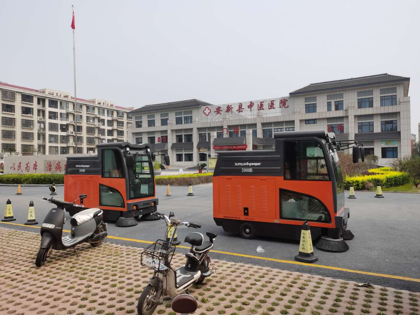 戶外電動掃地車有哪些吸引人的地方 戶外電動掃地車有哪些吸引人的地方