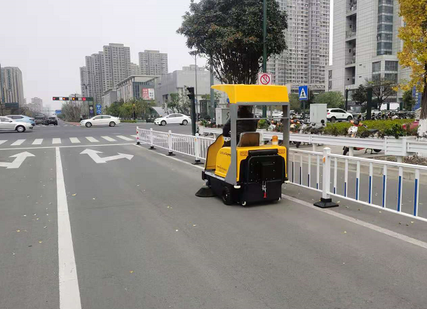 馬路掃地車是什么樣的清潔設(shè)備 馬路掃地車是什么樣的清潔設(shè)備