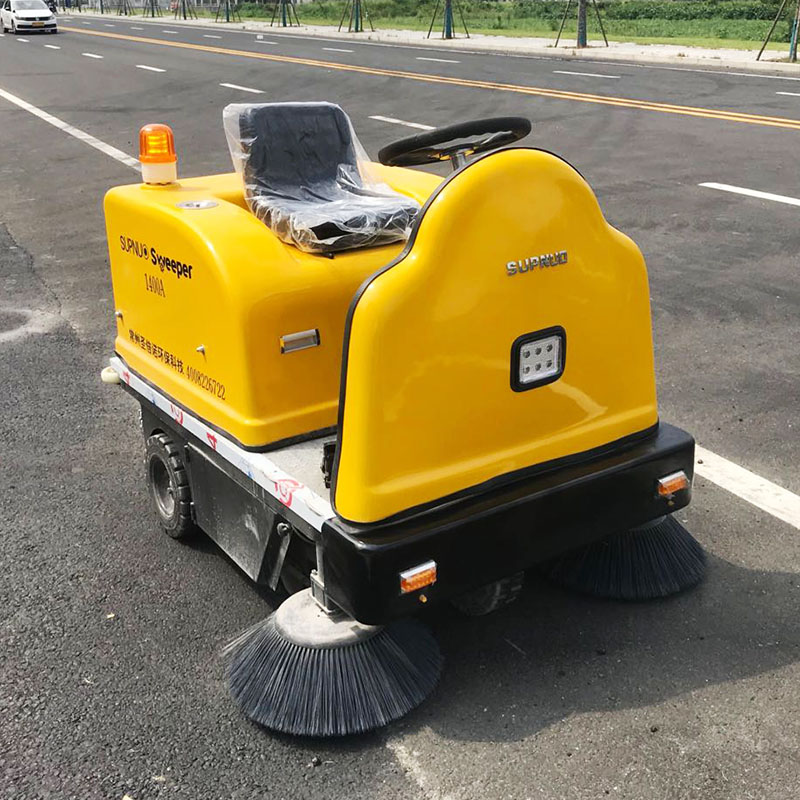 江蘇電動式掃地車選圣倍諾 江蘇電動式掃地車選圣倍諾