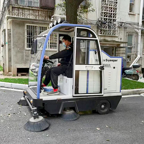 駕駛式電動(dòng)掃地機(jī) 駕駛式電動(dòng)掃地機(jī)