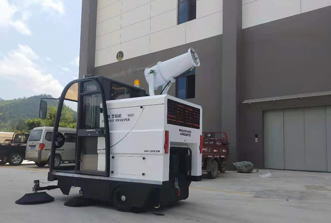全封閉掃地車助力小區(qū)物業(yè)保潔 全封閉掃地車助力小區(qū)物業(yè)保潔