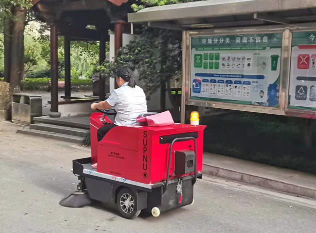 工業(yè)掃地車(chē) 工業(yè)掃地車(chē)