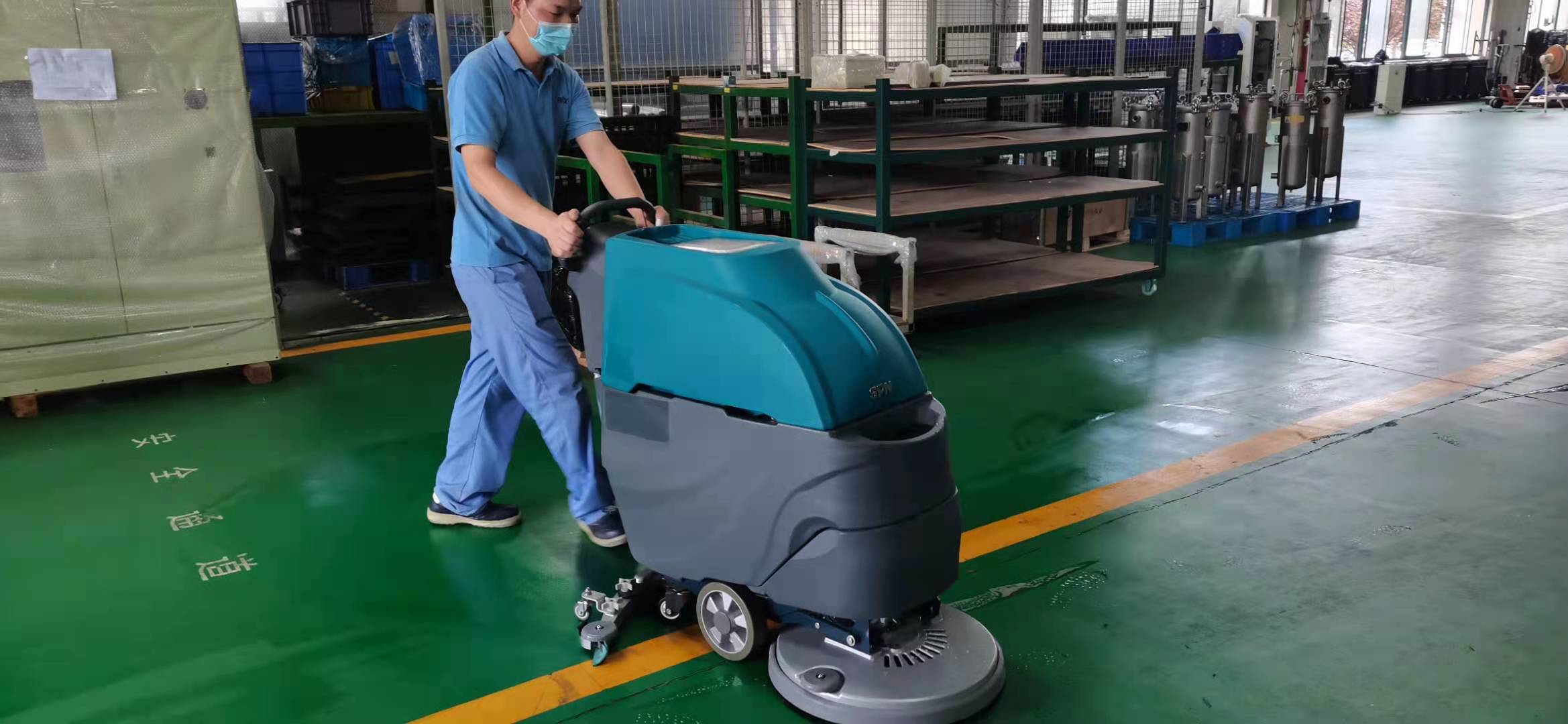 電動(dòng)洗地機(jī)和電動(dòng)掃地車的區(qū)別 電動(dòng)洗地機(jī)和電動(dòng)掃地車的區(qū)別