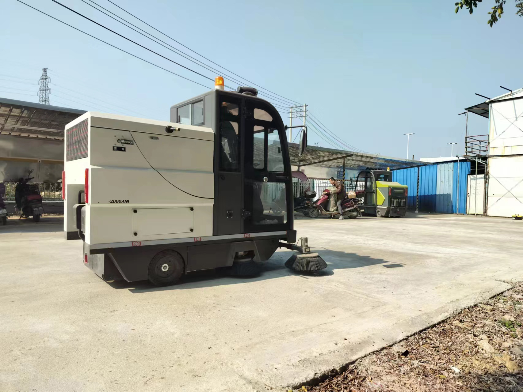 多樣化的道路清掃車，適應(yīng)多變天氣