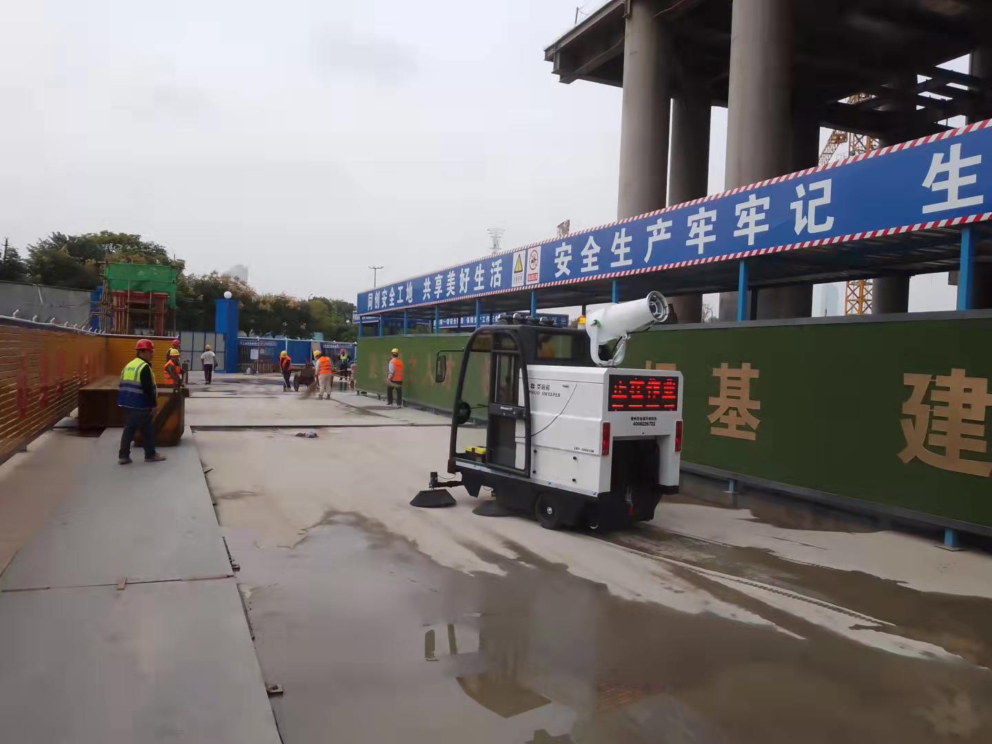 物業(yè)路面掃地車(chē)