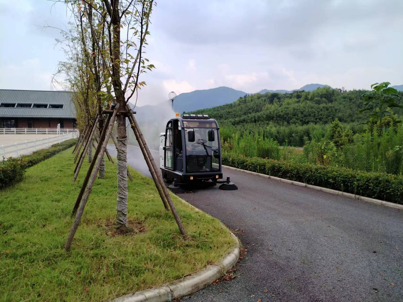 電動清掃車：高效解決清潔難題