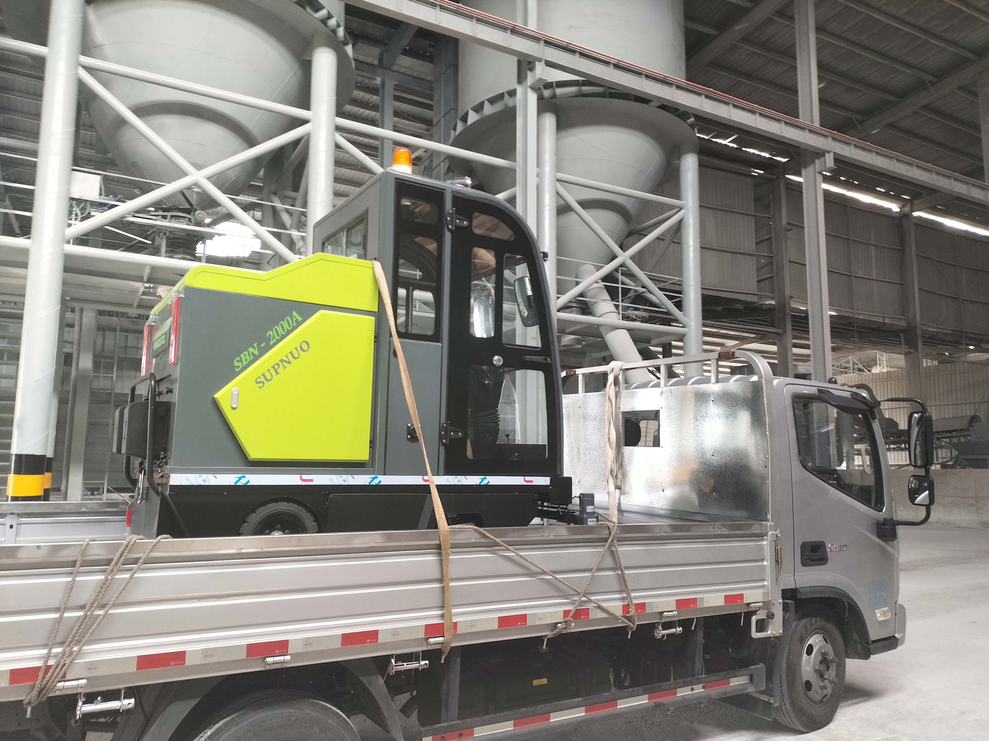 很多人會(huì)擔(dān)心北方冬天可以使用電動(dòng)掃地車(chē)嗎？