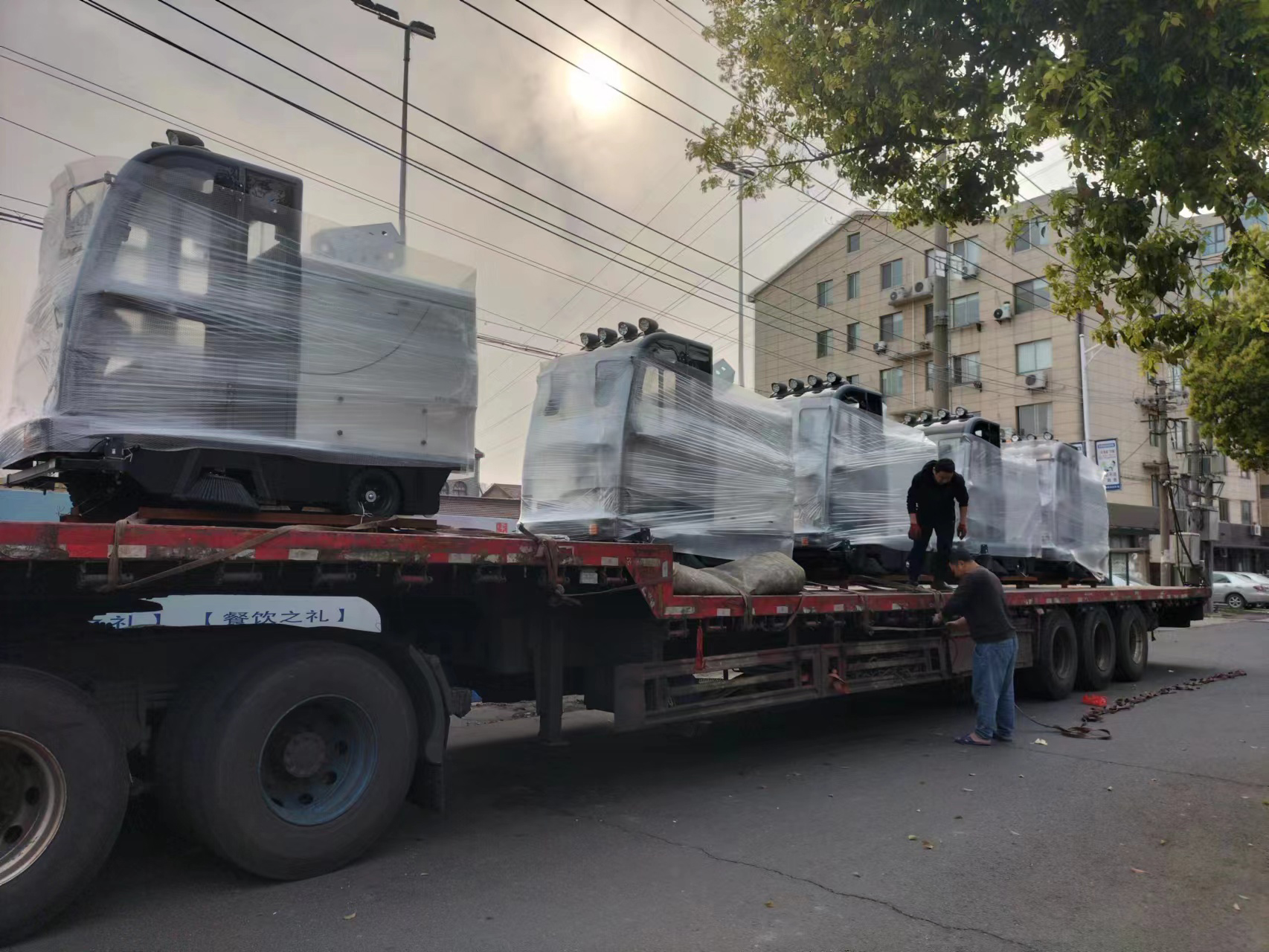 環(huán)保高效，電動清掃車引領清潔革命