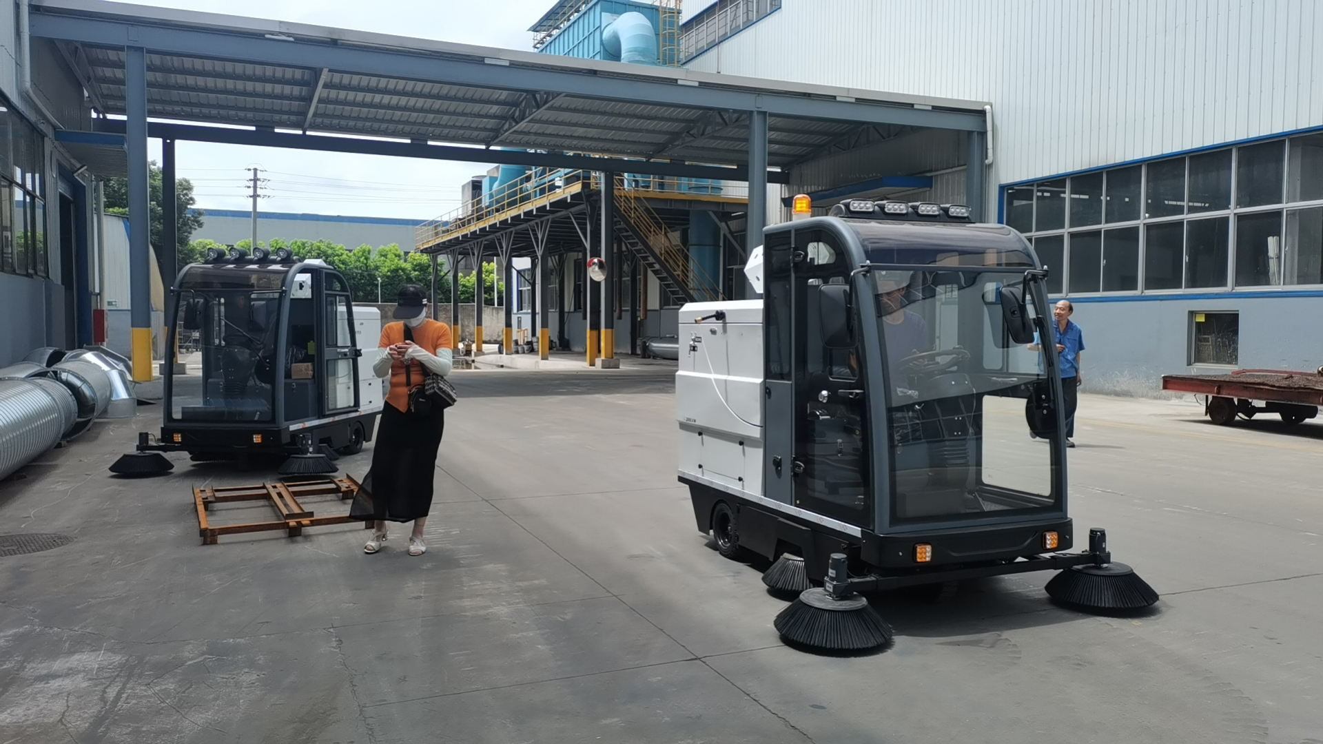 選擇物業(yè)小區(qū)最適合的環(huán)衛(wèi)掃地車，提高清潔效率！