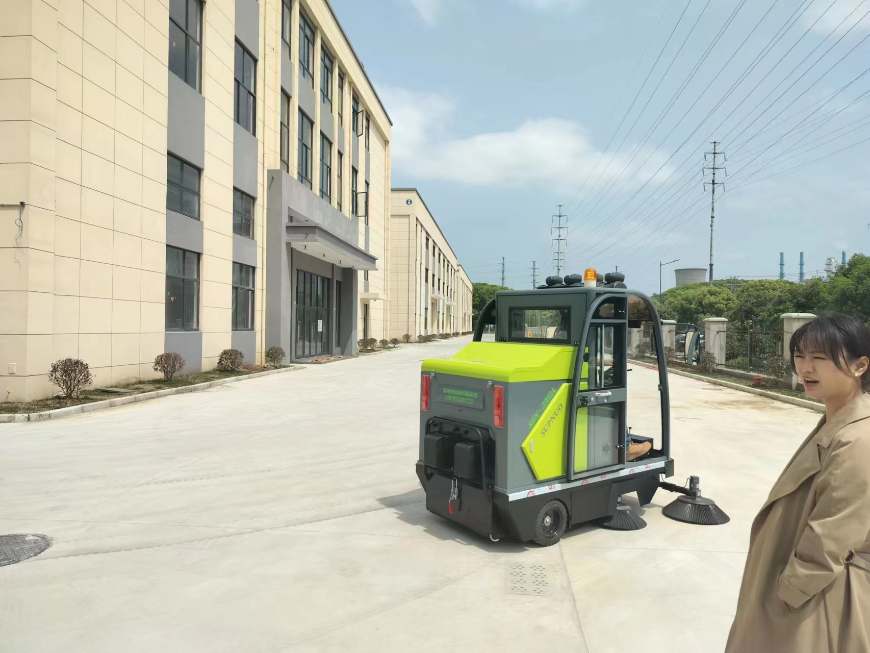 小型駕駛清掃機 小型駕駛清掃機