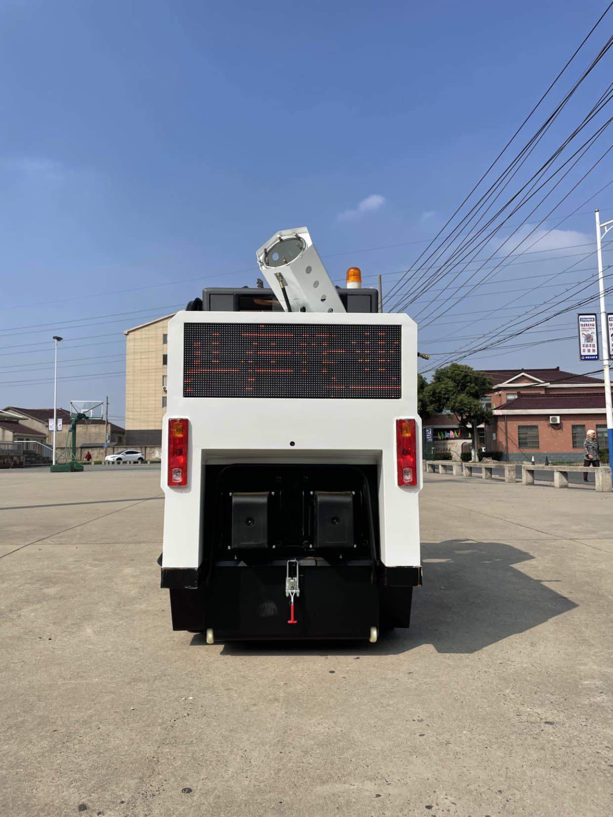 掃地車對提升農(nóng)村環(huán)境衛(wèi)生的重要性 掃地車對提升農(nóng)村環(huán)境衛(wèi)生的重要性