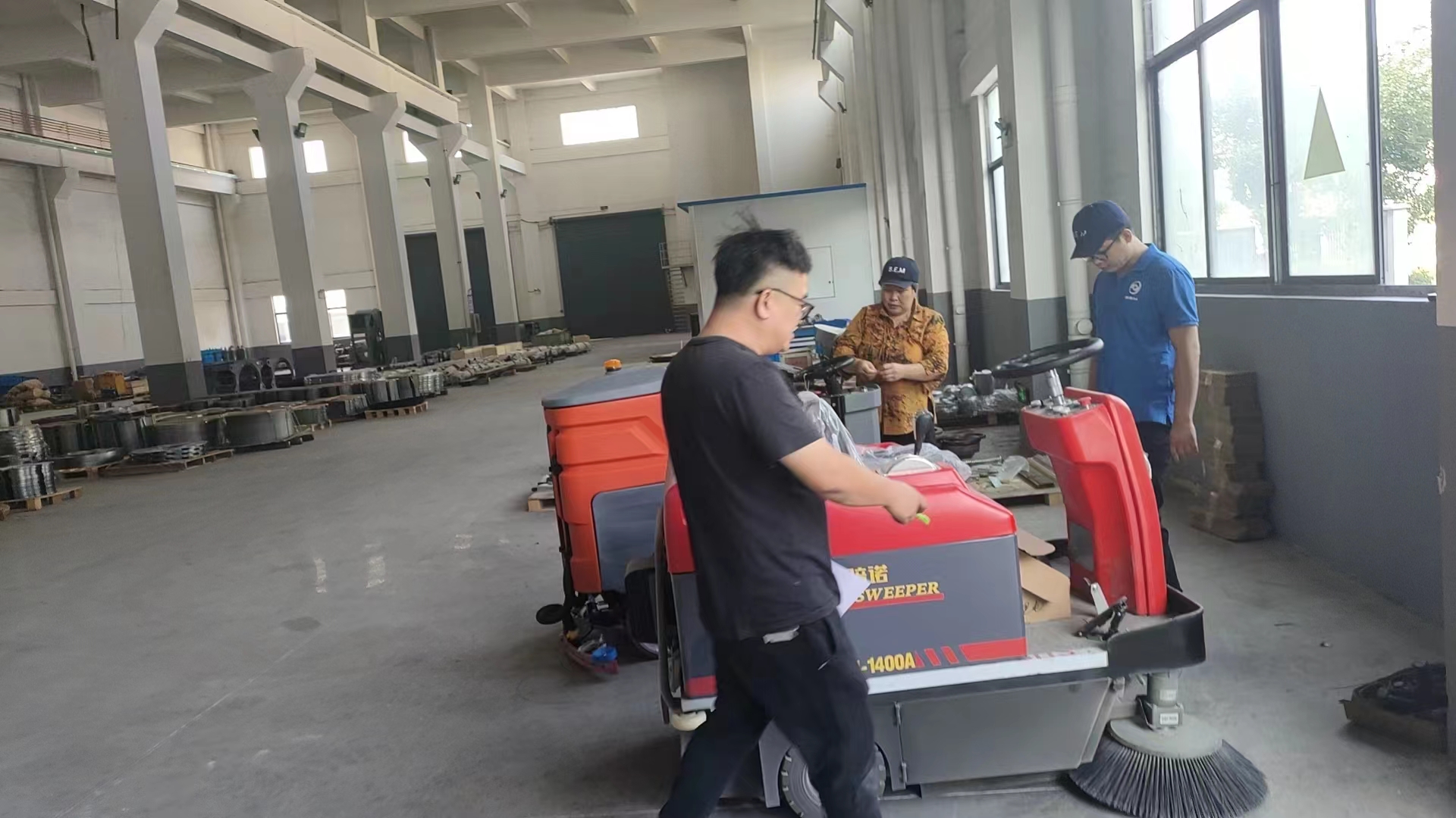 倉(cāng)庫掃地車 倉(cāng)庫掃地車